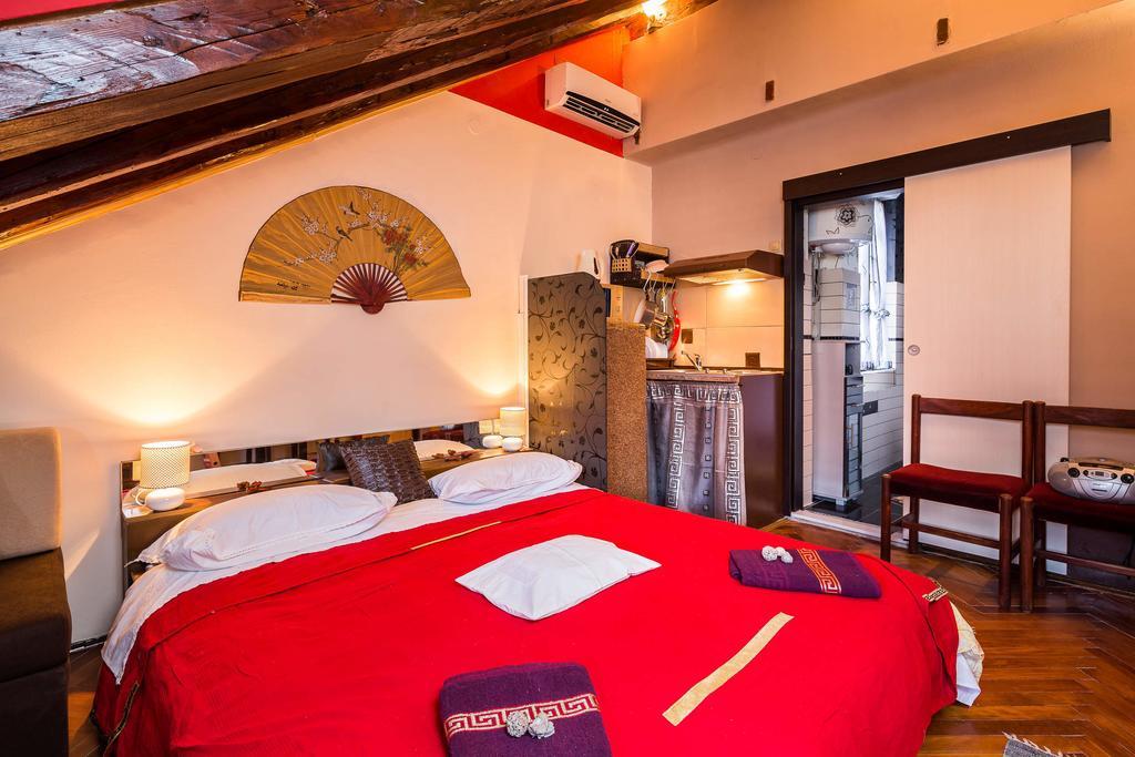 سبليت Guest House Roman Horizon الغرفة الصورة