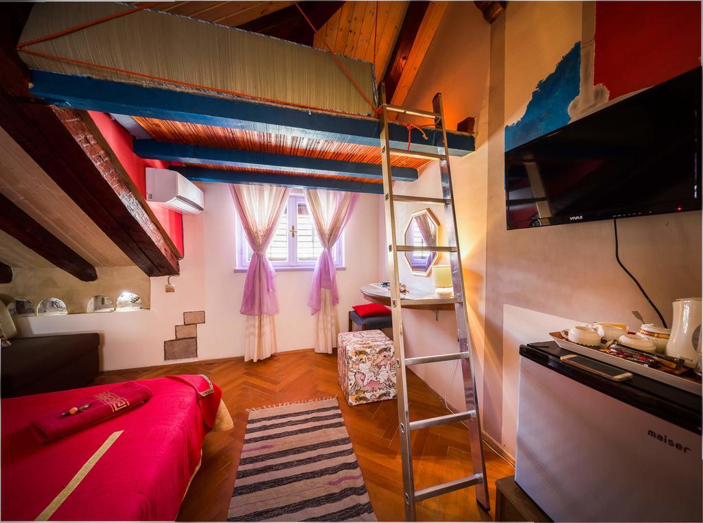 سبليت Guest House Roman Horizon الغرفة الصورة